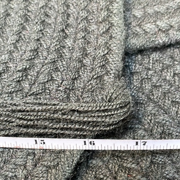 Braided circular chair seat covers/pads Lot of 5. 15” diameter. 17” tassels/ties - Picture 7 of 9